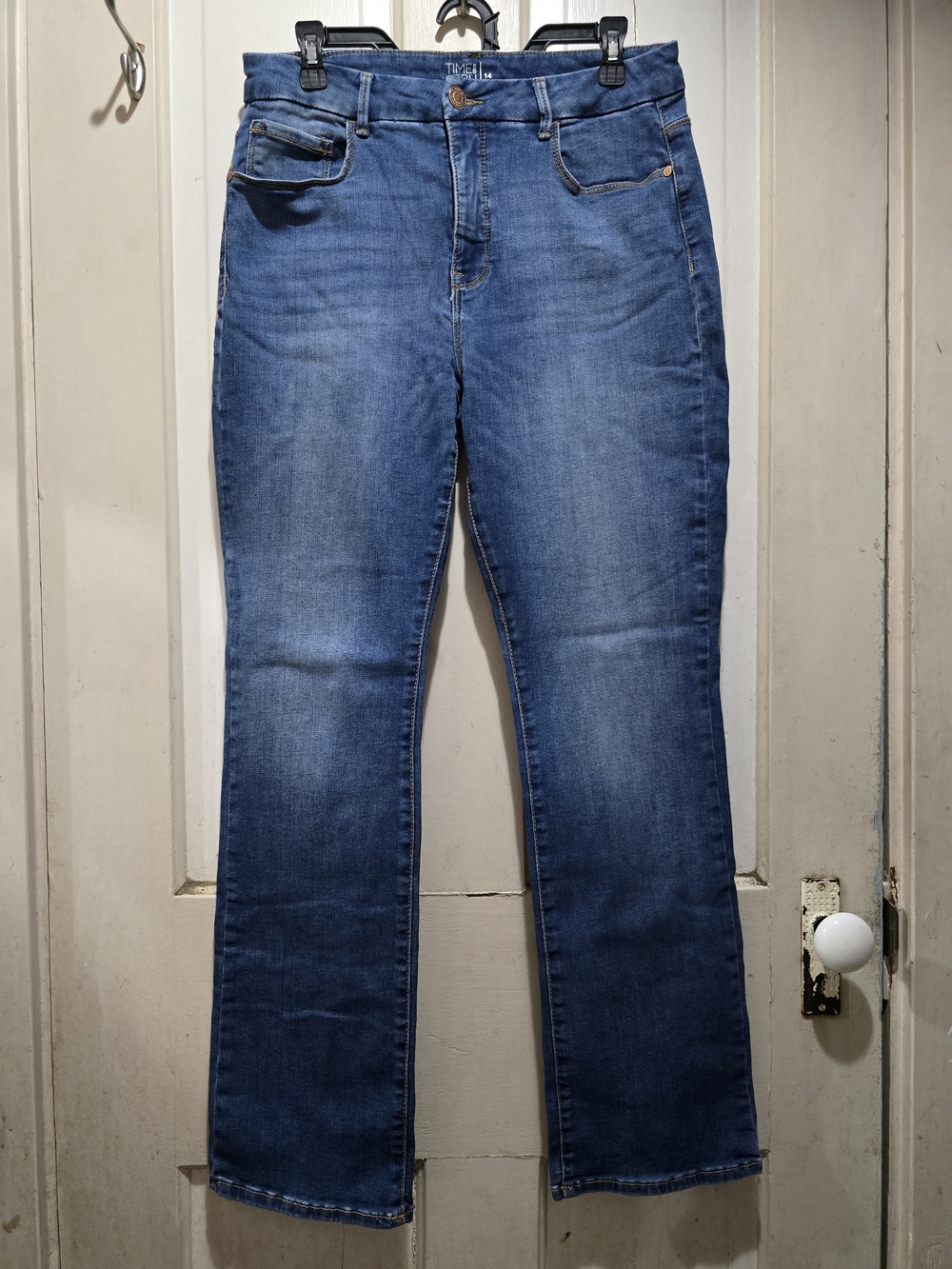 Time and Tru Women's Medium Blue Straight Leg Jeans